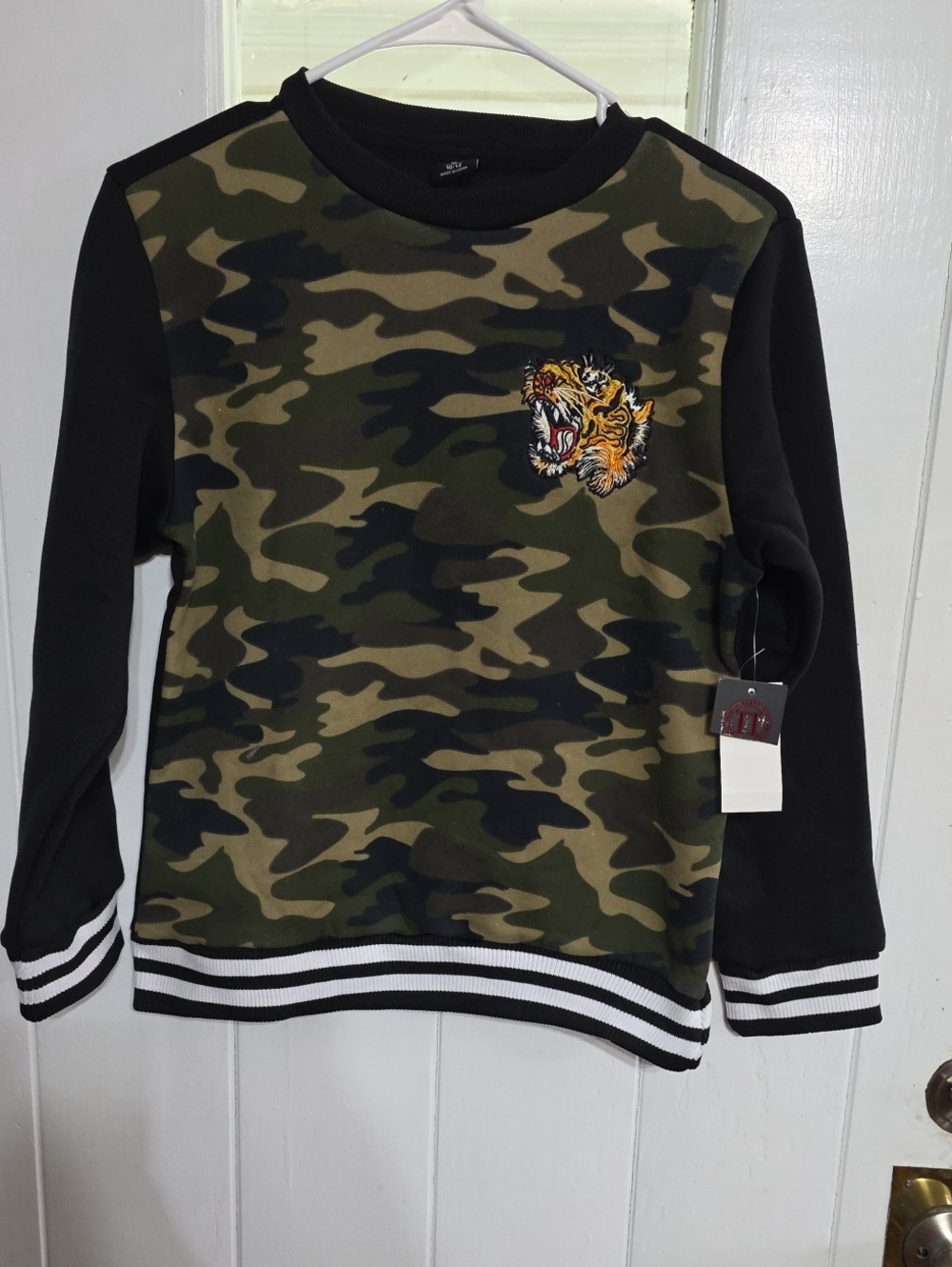 NWT PANYC Boy's Camo Sweatshirt Tiger? Patch Fleece Lined Varsity Stripes 10/12